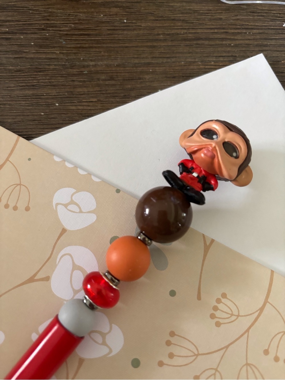 Disney Doorables: Star Wars: Nien Nunb handmade beaded pen